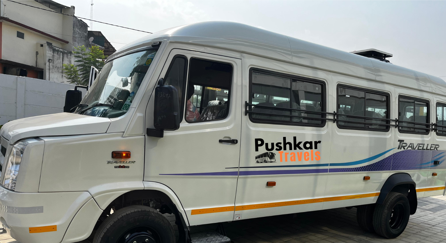 Top Benefits of Hiring a Tempo Traveller in Lucknow for Outstation Trips